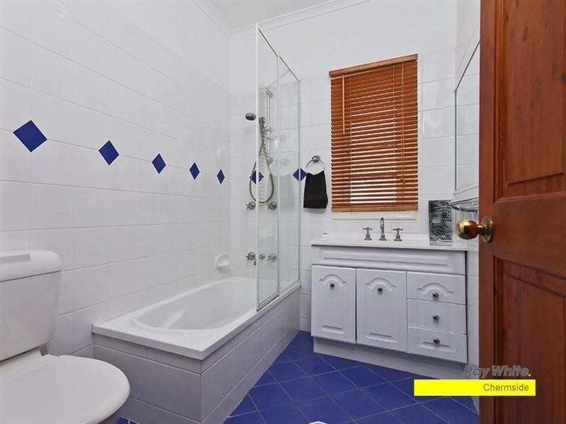 11 Pedley Street, Wavell Heights QLD 4012