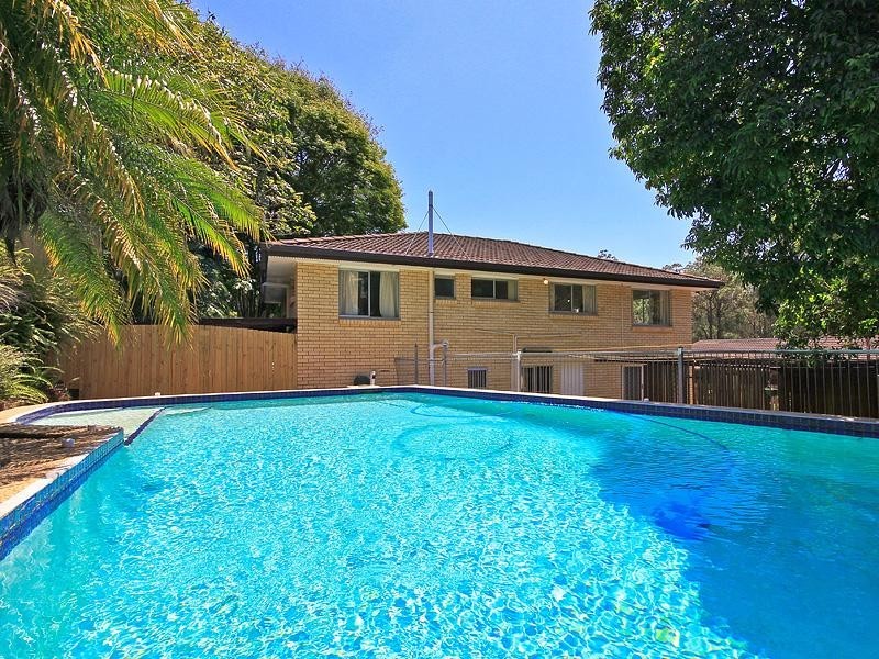 4 Astaire Place, Mcdowall QLD 4053