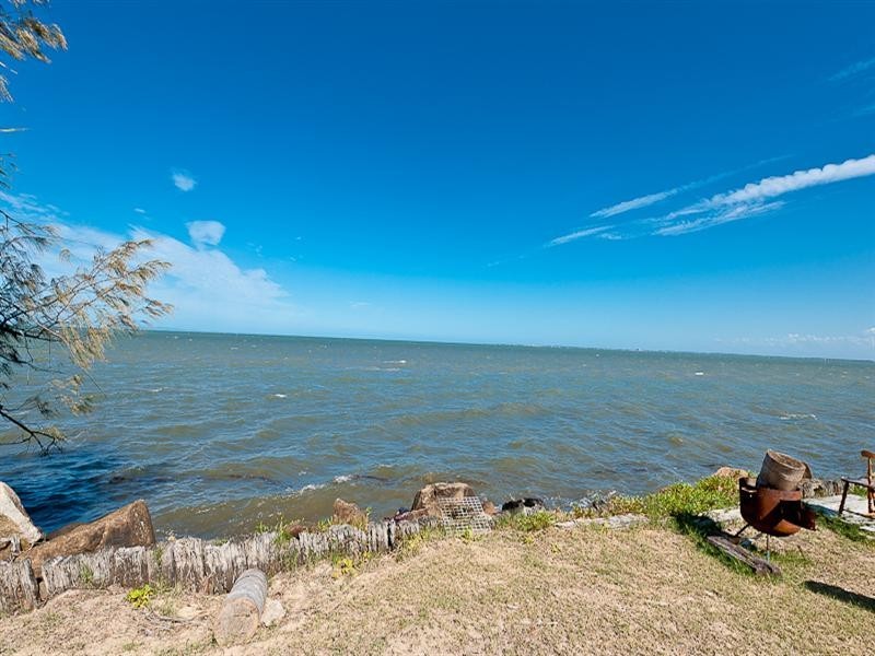 81 Biggs Avenue, Beachmere QLD 4510