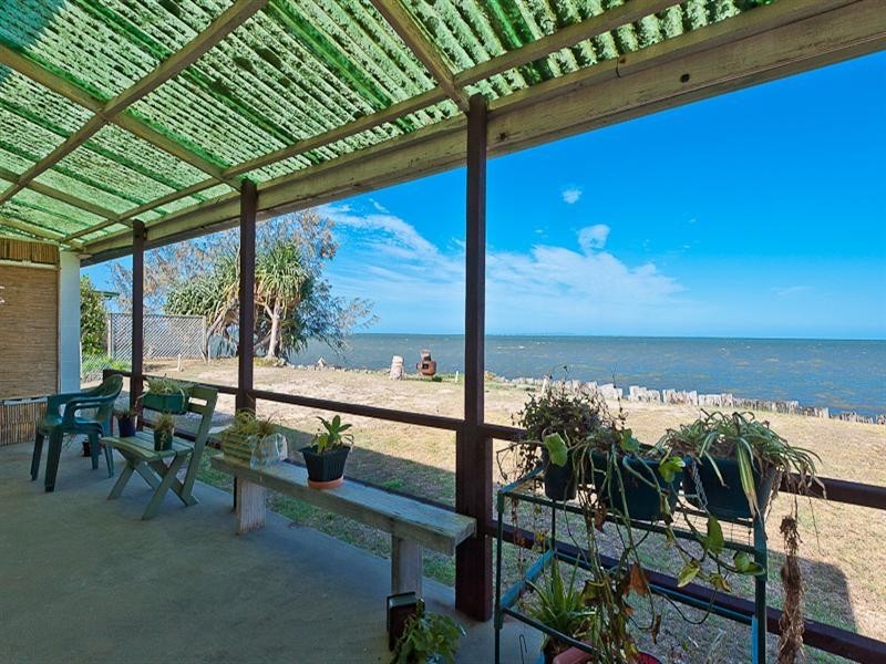 81 Biggs Avenue, Beachmere QLD 4510