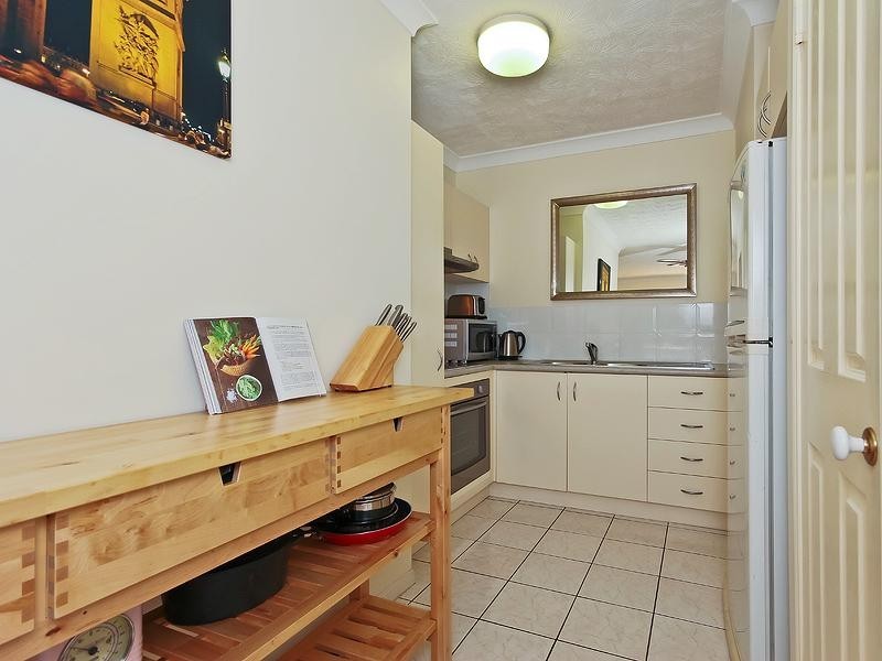 2/18 Pilba Street, Chermside QLD 4032