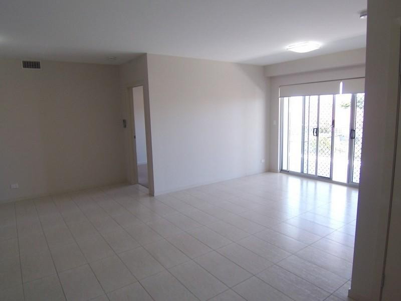 4/9 Zenith Avenue, Chermside QLD 4032
