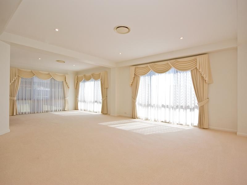 96 Streisand Drive, Mcdowall QLD 4053