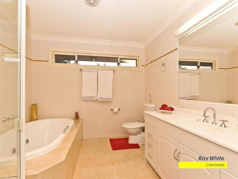 11 Noela Close, Carseldine QLD 4034