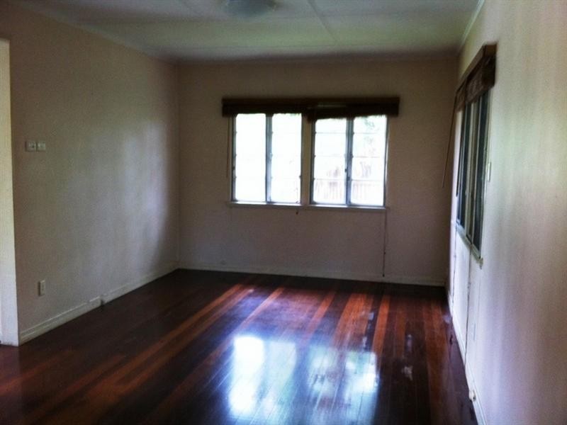 31 Esdale Street, Wavell Heights QLD 4012