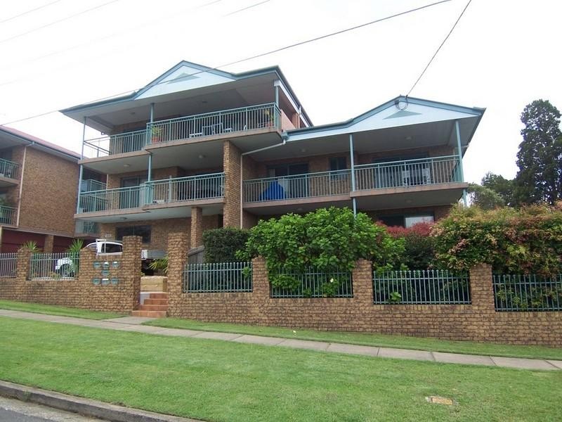 2/23 Rainey Street, Chermside QLD 4032