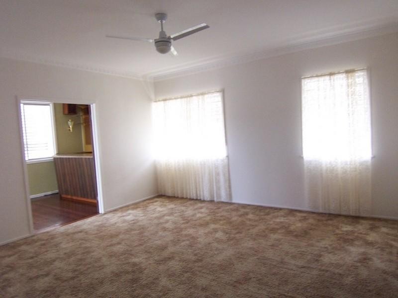 9 Alleena Street, Chermside QLD 4032