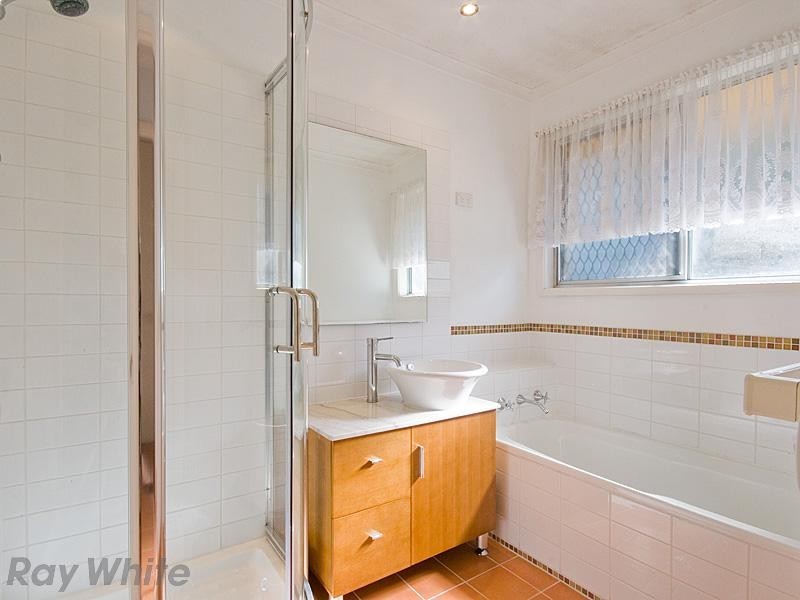 70 Redbourne Street, Chermside West QLD 4032