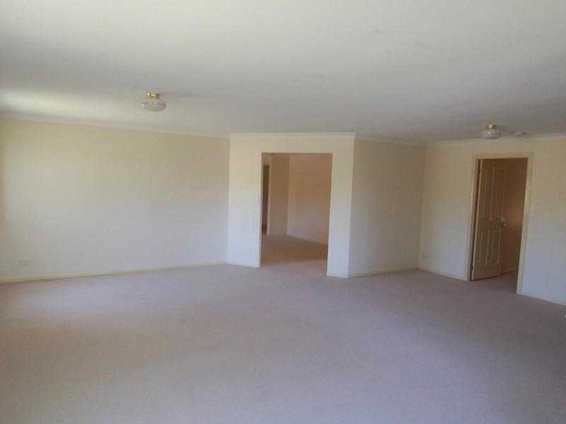 12 Acacia Close, Fitzgibbon QLD 4018