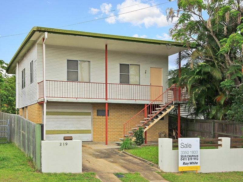 219 Hudson Road, Wooloowin QLD 4030