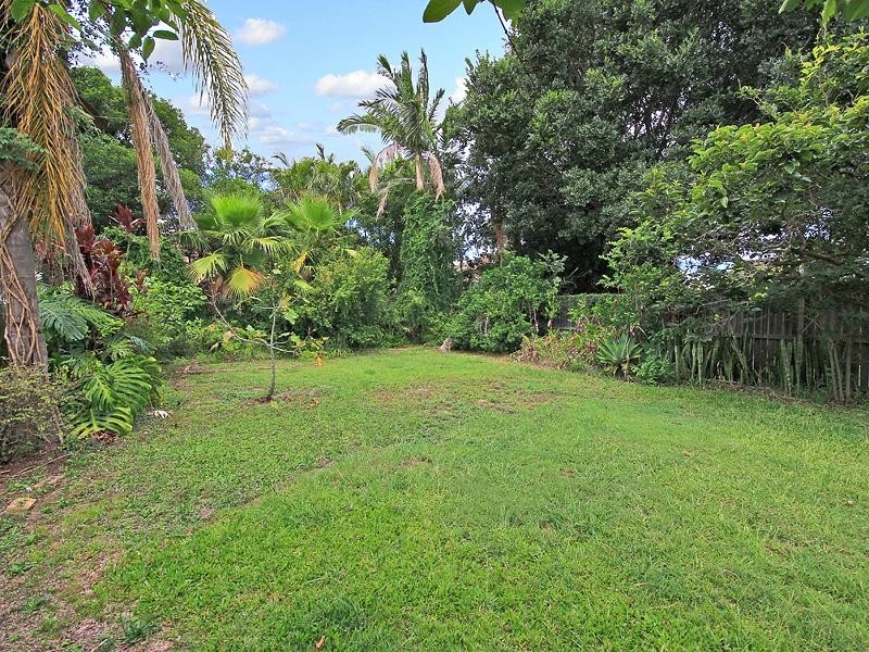 219 Hudson Road, Wooloowin QLD 4030