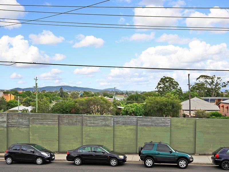 219 Hudson Road, Wooloowin QLD 4030