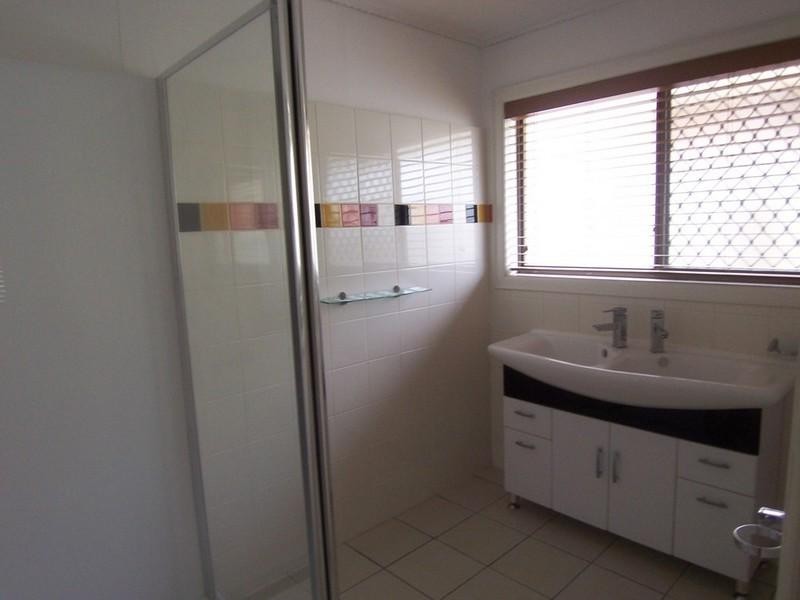 31 Ashmole Road, Redcliffe QLD 4020