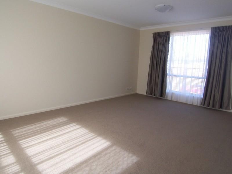 2 Emu Court, Warner QLD 4500