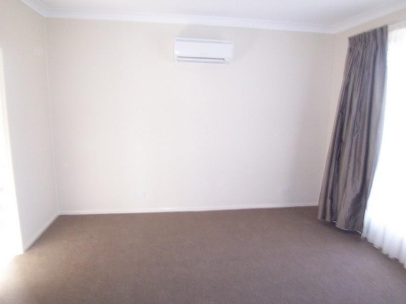 2 Emu Court, Warner QLD 4500