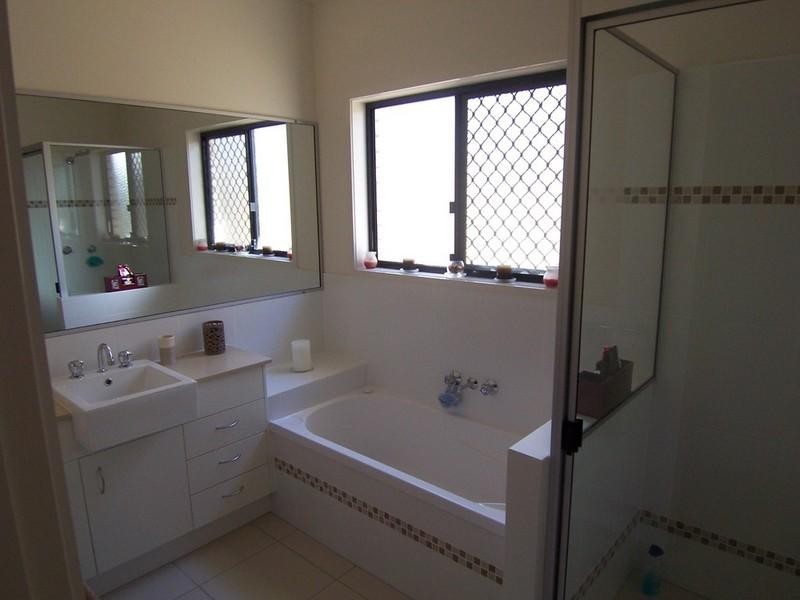 19 Langham Crescent, North Lakes QLD 4509