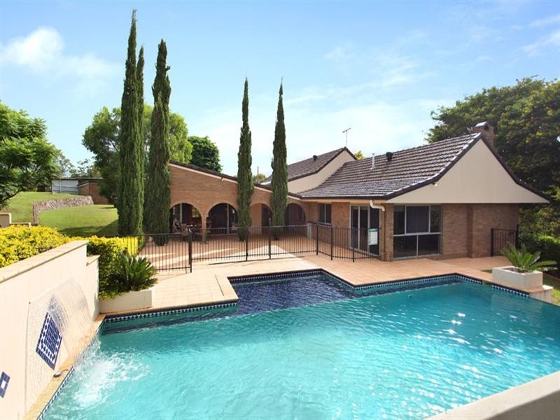 421 Trouts Road, Chermside West QLD 4032