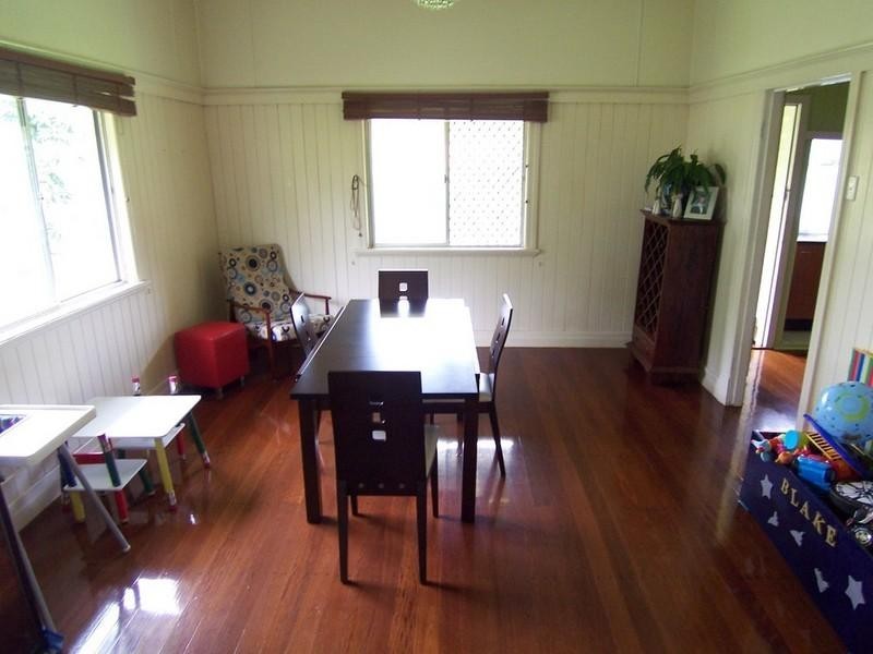 7 School Road, Stafford QLD 4053