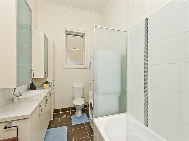 11 Fosbery Street, Windsor QLD 4030