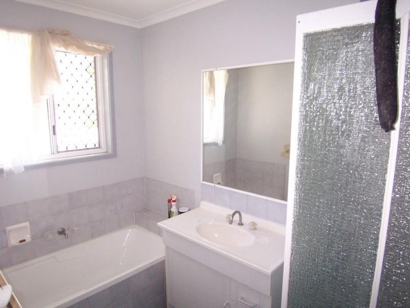 69 Balcara Avenue, Carseldine QLD 4034