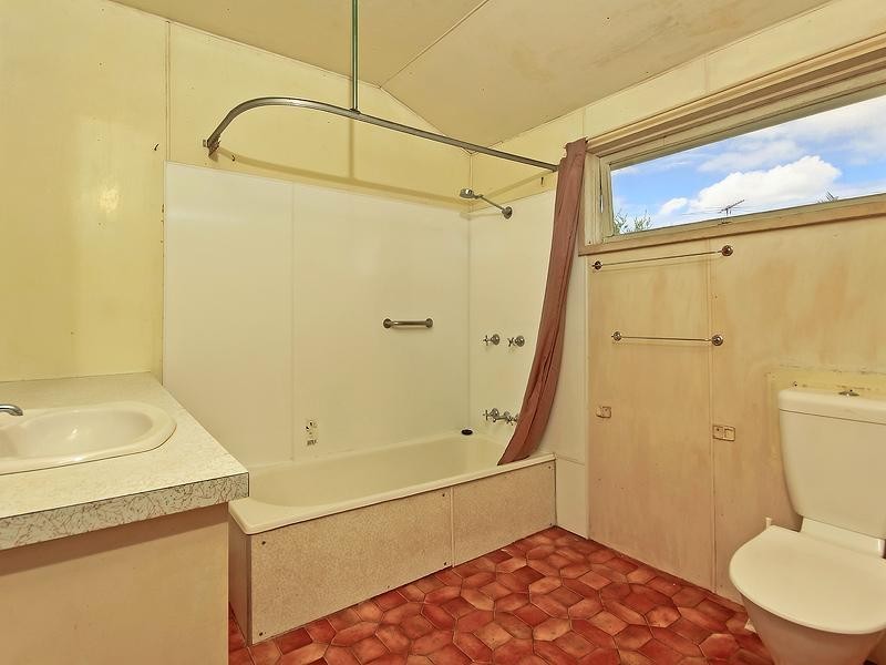 22 Oliver Street, Kedron QLD 4031