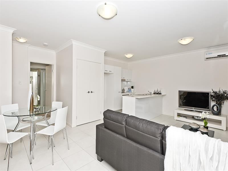 2/3 Gamelin Crescent, Stafford QLD 4053