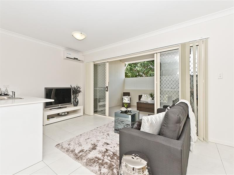 2/3 Gamelin Crescent, Stafford QLD 4053