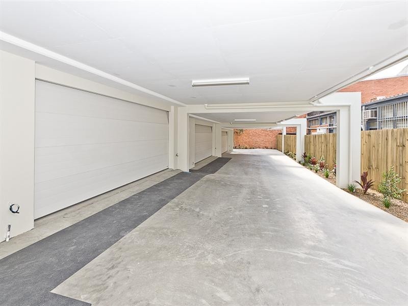 2/3 Gamelin Crescent, Stafford QLD 4053