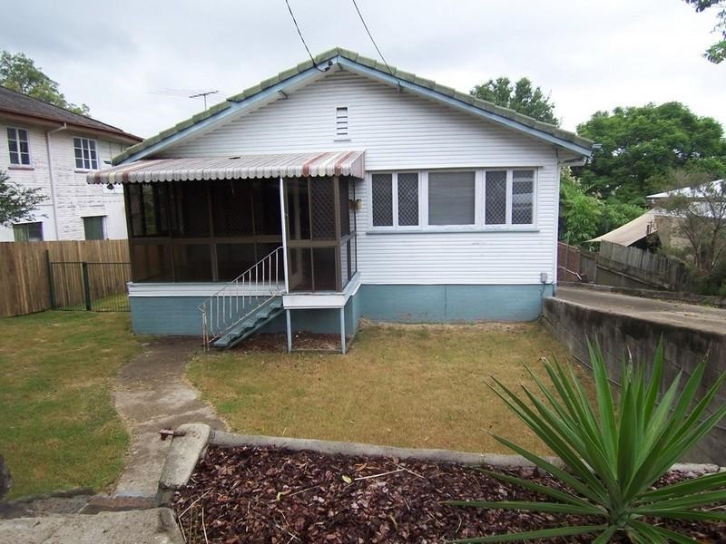 377 Webster Road, Stafford Heights QLD 4053