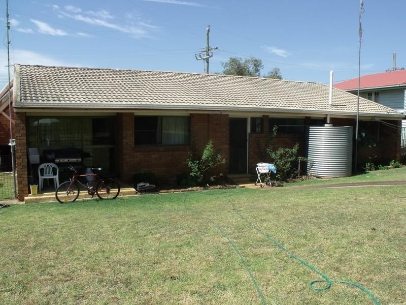 17 Browne Street, Yarraman QLD 4614