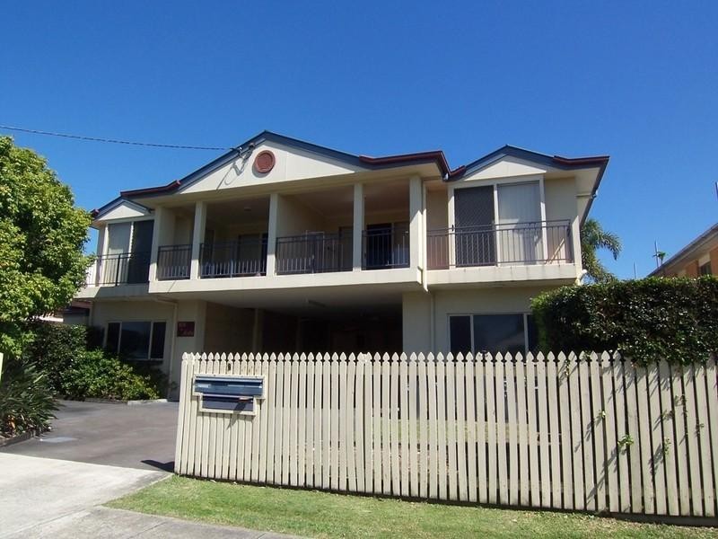 2/6 Kelso Street, Chermside QLD 4032