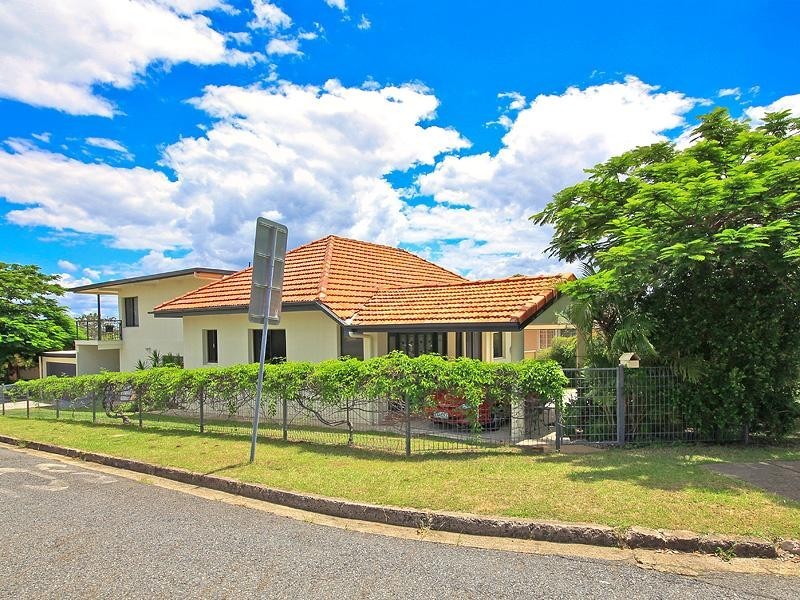 2/89 Kuran Street, Chermside QLD 4032