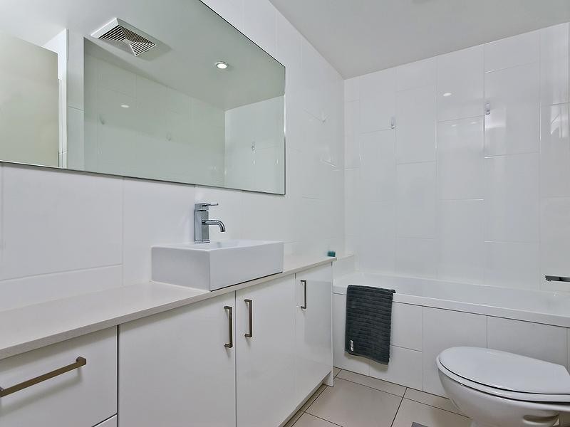 106/20 Playfield Street, Chermside QLD 4032