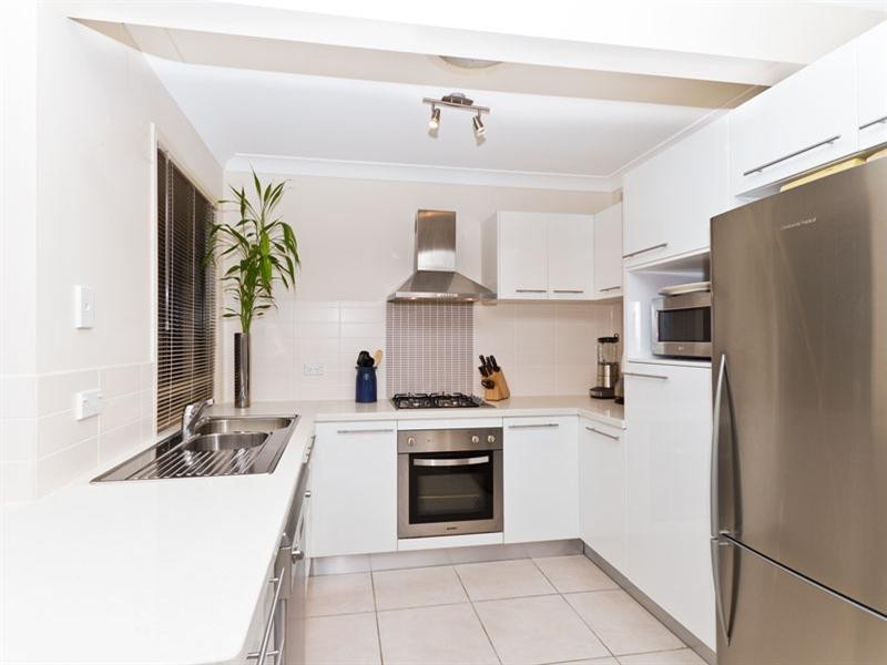 3/9 Curwen Terrace, Chermside QLD 4032