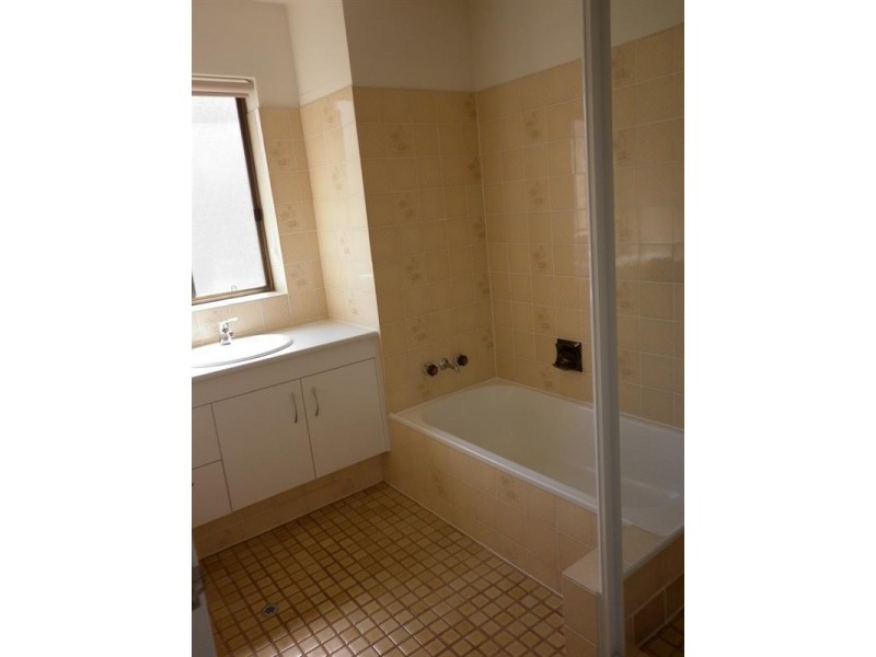 1/60 Latham Street, Chermside QLD 4032