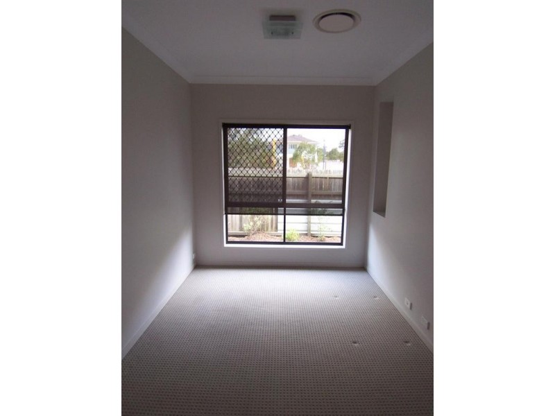 16 Crowcombe Place, Carseldine QLD 4034