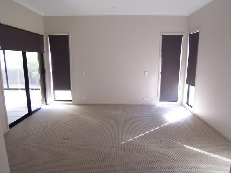 16 Crowcombe Place, Carseldine QLD 4034