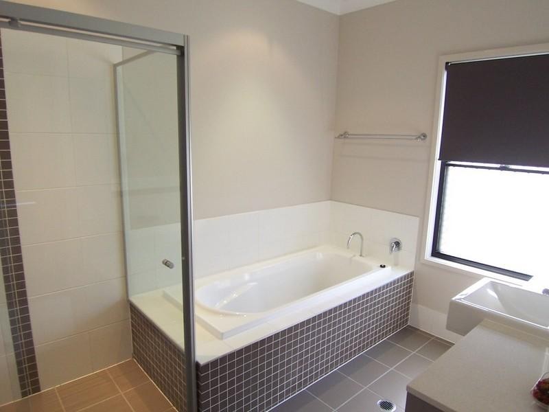 16 Crowcombe Place, Carseldine QLD 4034