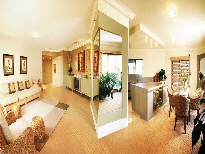 30/2 Admiralty Drive, Surfers Paradise QLD 4217