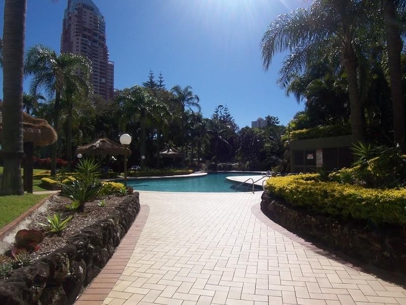 30/2 Admiralty Drive, Surfers Paradise QLD 4217