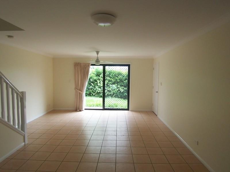 2/350 Hamilton Road, Chermside QLD 4032