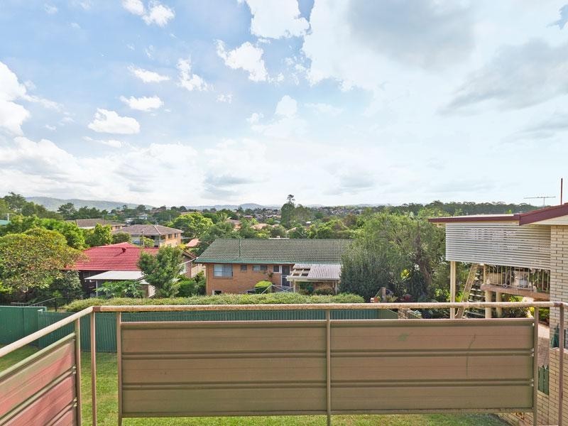 16 Finch Street, Stafford Heights QLD 4053