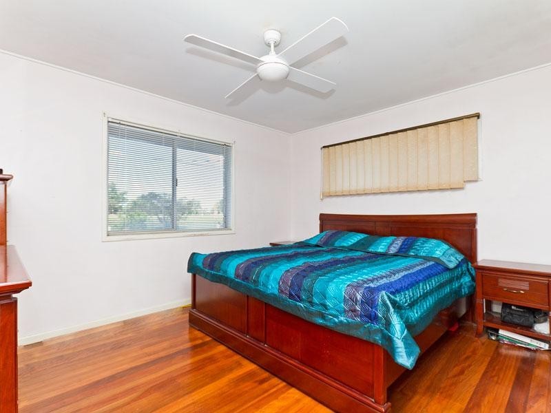 16 Finch Street, Stafford Heights QLD 4053