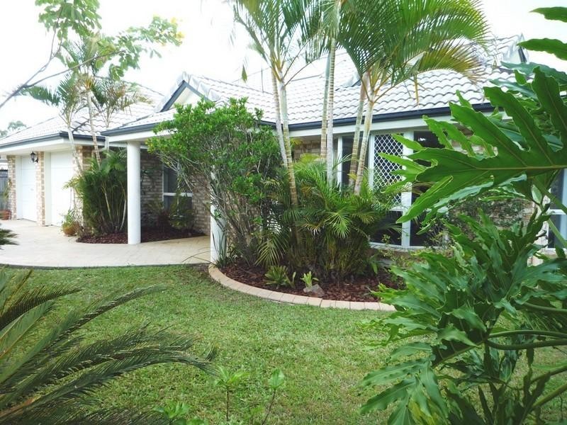 27 Coolabah Crescent, Bridgeman Downs QLD 4035