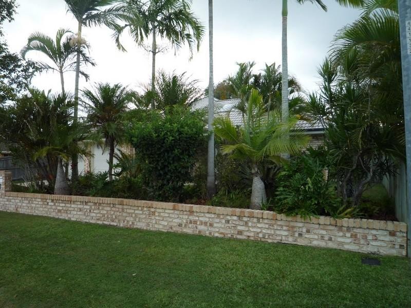 27 Coolabah Crescent, Bridgeman Downs QLD 4035