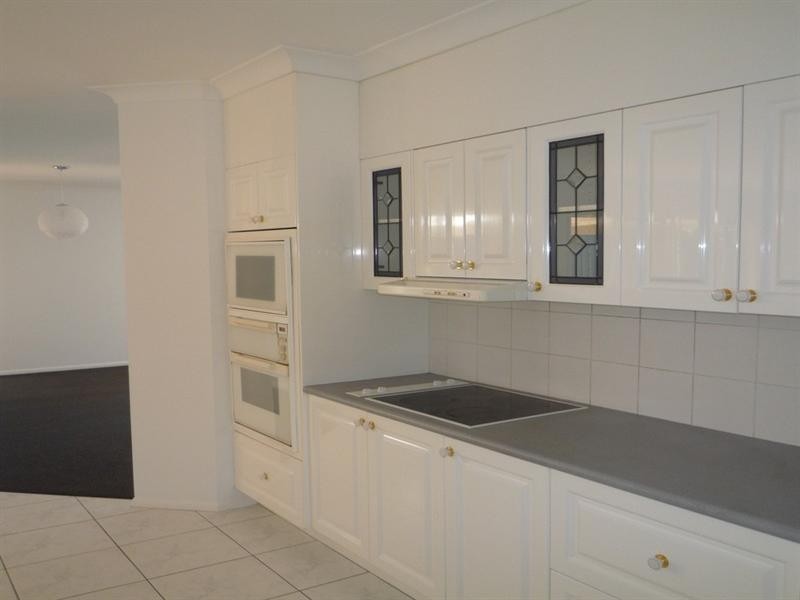 27 Coolabah Crescent, Bridgeman Downs QLD 4035