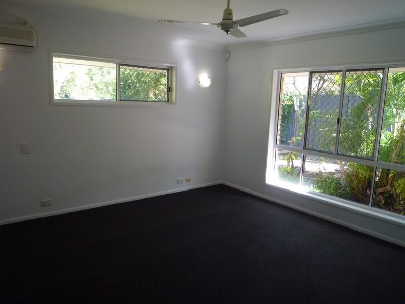 27 Coolabah Crescent, Bridgeman Downs QLD 4035