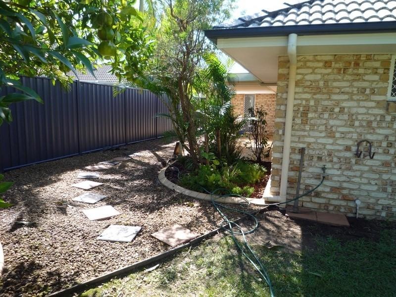 27 Coolabah Crescent, Bridgeman Downs QLD 4035