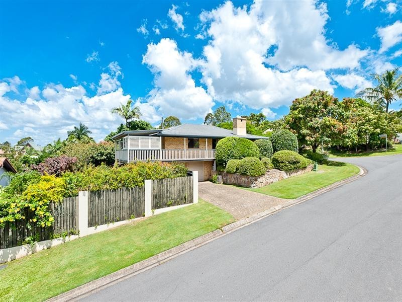 2 Fairhaven Street, Bridgeman Downs QLD 4035