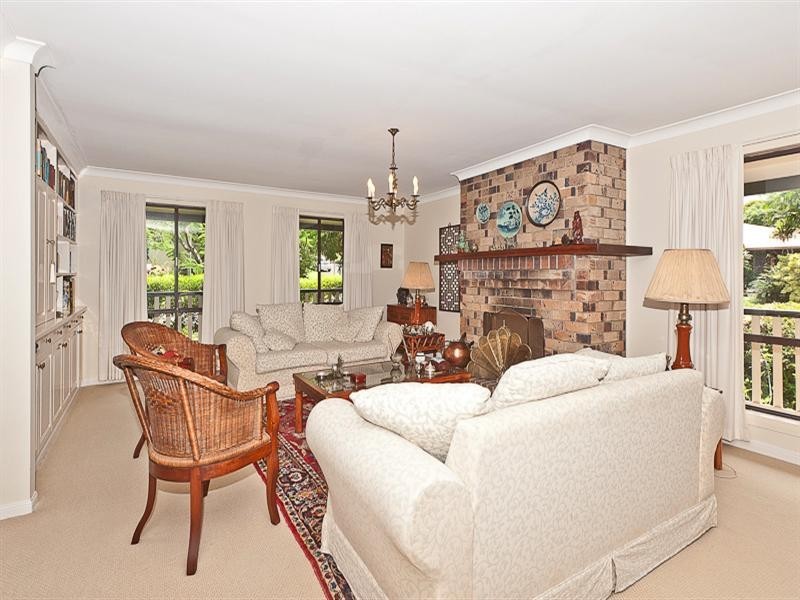 2 Fairhaven Street, Bridgeman Downs QLD 4035